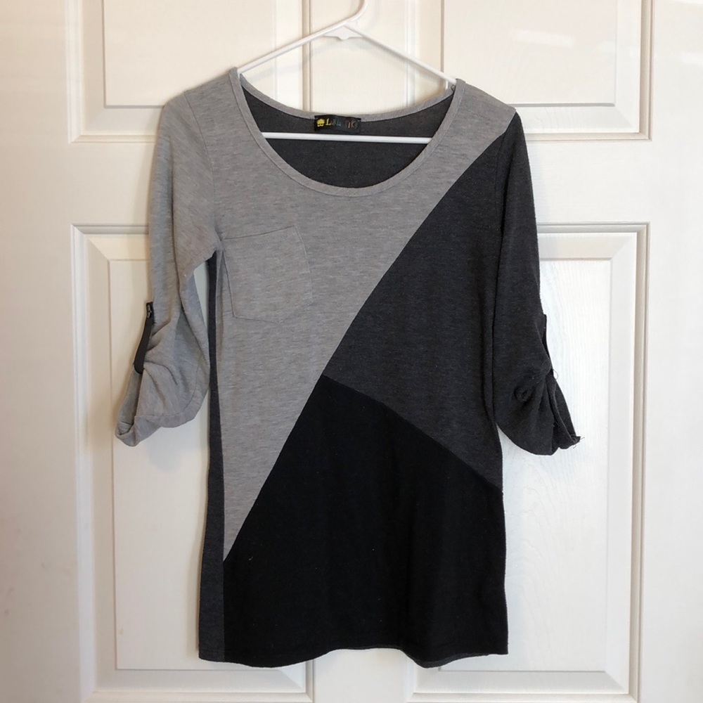 {Luna Tiks} Colorblock top